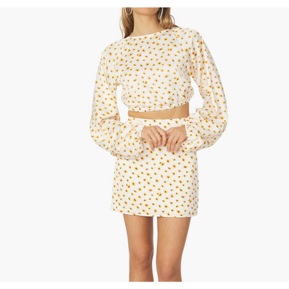 WeWoreWhat Satin Mini Slip Skirt Ditsy Floral Daisies White Revolve XS NWT - Picture 3 of 11